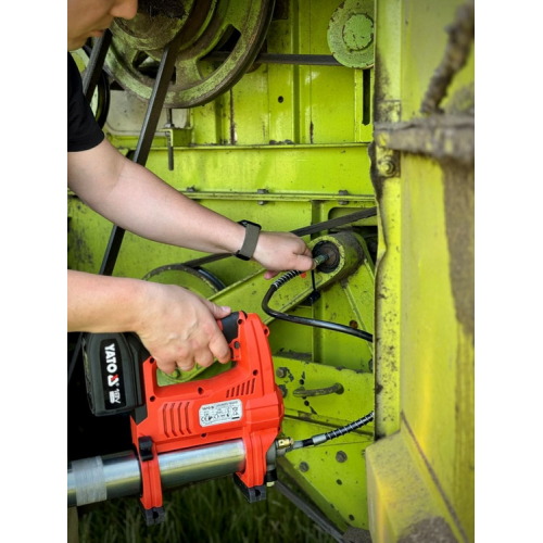 Шприц мастильний акумуляторний YATO SYSTEM 18 V, 600 см³, 62 МПа, шланг 76 см (без акумулятора) YT-07021