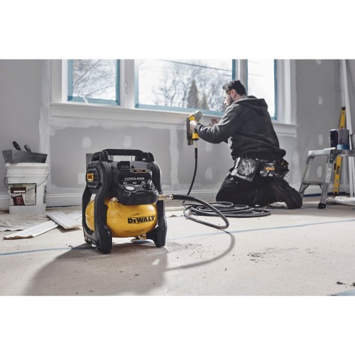 Компрессор воздушный аккумуляторный ресивер 10 л; 48 л/мин; DeWALT DCC1018N