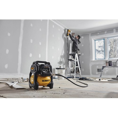 Компрессор воздушный аккумуляторный ресивер 10 л; 48 л/мин; DeWALT DCC1018N