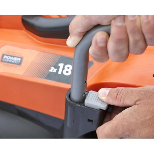 Газонокосарка акумуляторна 32см. BLACK+DECKER BCMW3318L2