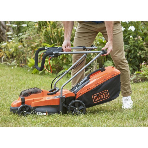 Газонокосарка акумуляторна 32см. BLACK+DECKER BCMW3318L2
