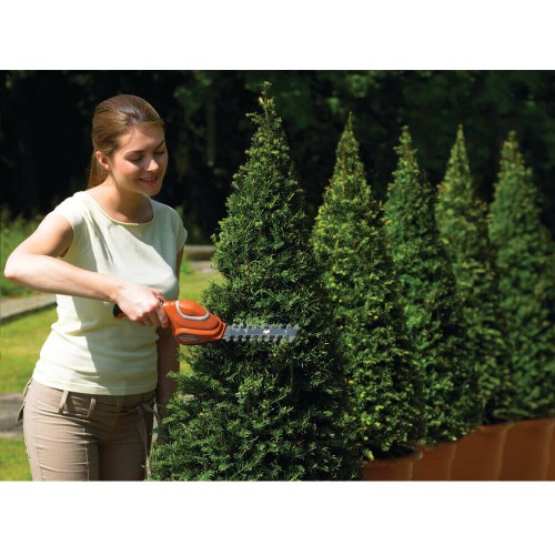 Кусторез-ножницы аккумуляторные 15 см; иаметр веток 8 мм; BLACK+DECKER GSL700