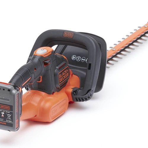 Кущоріз акумуляторний 45 см; діаметр гілок 18 мм; BLACK+DECKER GTC18452PC