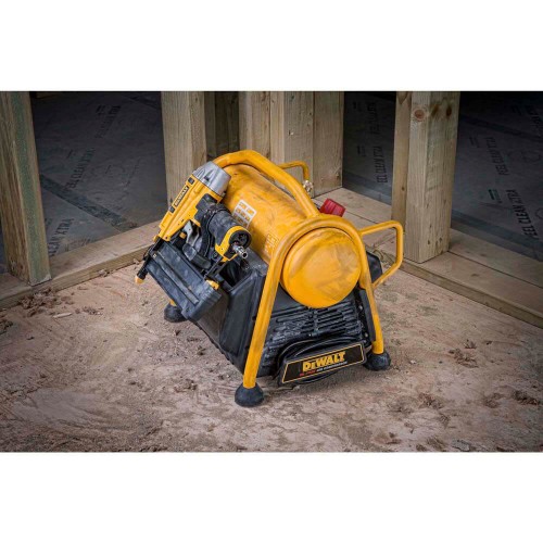 Компрессор воздушный безмасляный ресивер 6 л; 170 л/мин; 230 В; DeWALT DPC6MRC