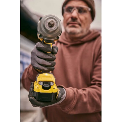 Гайковерт ударний акумуляторний 950 Нм; STANLEY FATMAX SFMCF940B