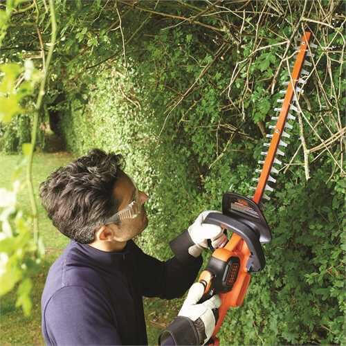 Кущоріз акумуляторний 50 см; діаметр гілок 18 мм; BLACK+DECKER GTC18502PC