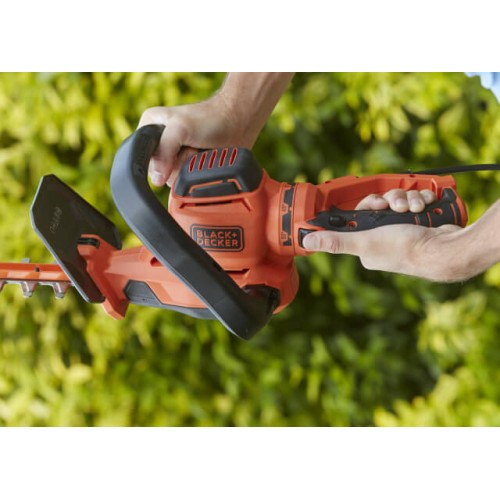 Кусторез электрический 60 см; диаметр веток 25 мм, BLACK+DECKER BEHTS551