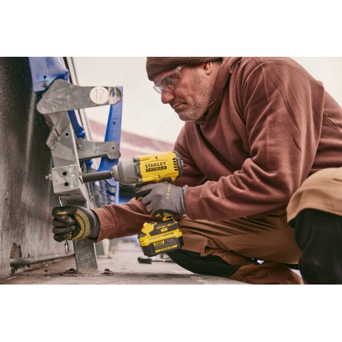 Гайковерт ударний акумуляторний 950 Нм; STANLEY FATMAX SFMCF940B