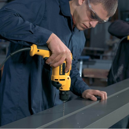 Дрель сетевая без ударная 701 Вт; DeWALT DWD112S