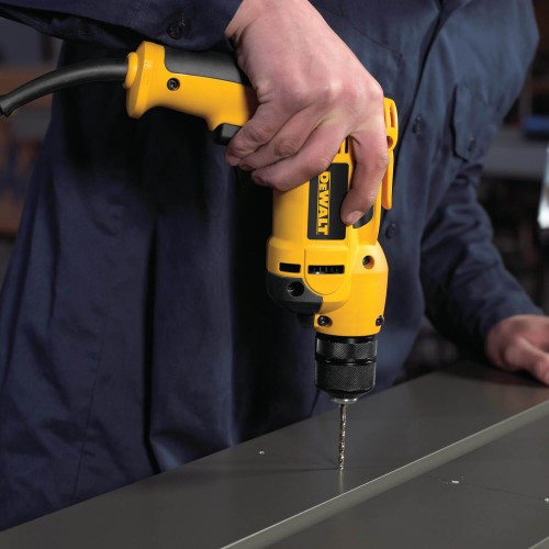 Дрель сетевая без ударная 701 Вт; DeWALT DWD112S