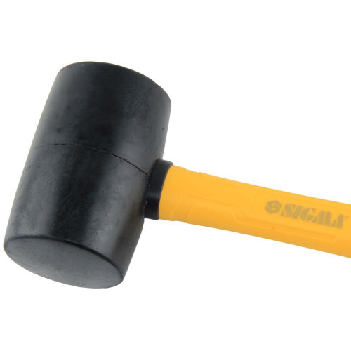 Киянка резиновая черная 680 г фиберглассовая рукоятка SIGMA (4317371)