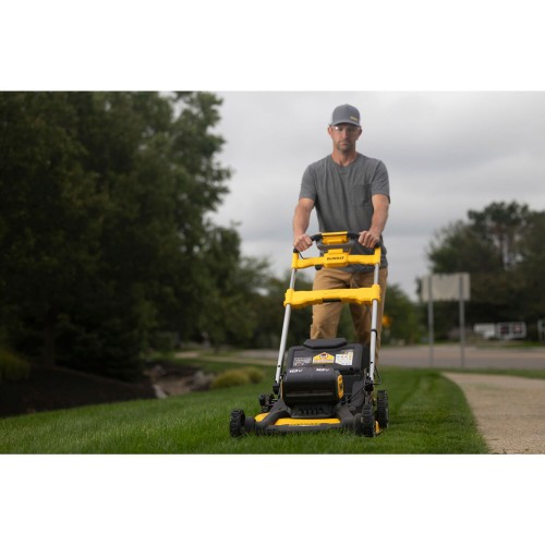 Газонокосилка аккумуляторная самоходная бесщёточная 53 см; DeWALT DCMWSP156W2