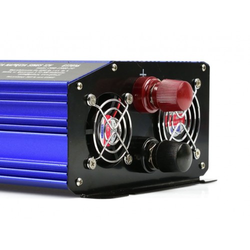 Преобразователь напряжения SINUS 12В/230В 2000/4000Вт GEKO G17016